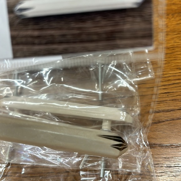 NWT, 5 quantity drawer pulls, off-white and black, art deco/Aztec style? - Picture 3 of 5